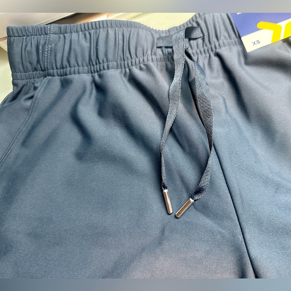 NEW Athletic Drawstring Shorts. - Picture 4 of 6